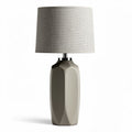 Tafellamp van keramiek met een linnen shade in beige 25 x 25 x 45cm