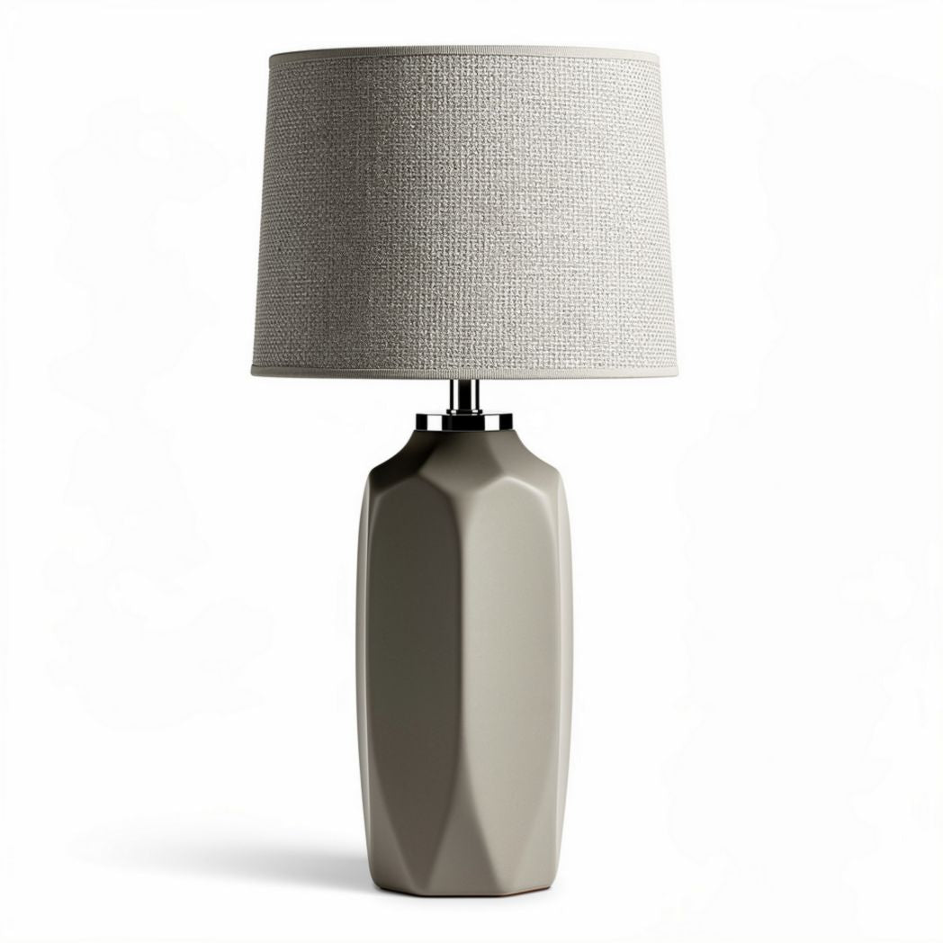 Tafellamp van keramiek met een linnen shade in beige 25 x 25 x 45cm